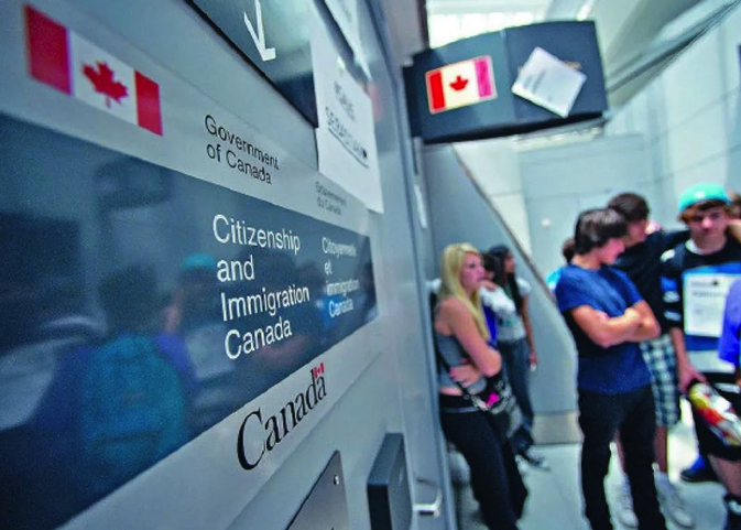 加拿大移民部即日起将恢复全面个人业务，移民申请录指纹也开始了！​